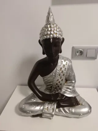 Figura Buda Sentado Plata y Negro oferta 40e limit