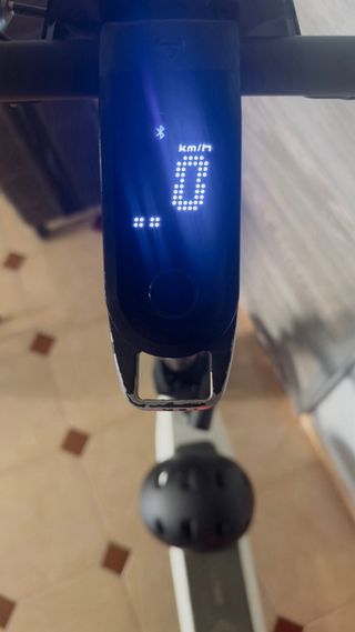 Patinete Eléctrico NIU KQi2 Pro + Casco + Cadena