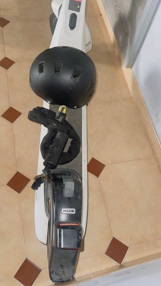 Patinete Eléctrico NIU KQi2 Pro + Casco + Cadena