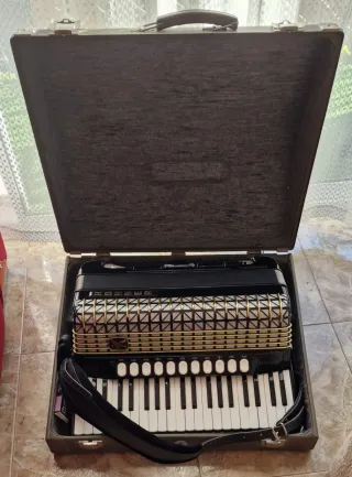 Accordeone Hohner Atlantic 240 Bassi