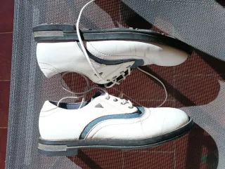 Zapatos de Golf Blancos y Azules