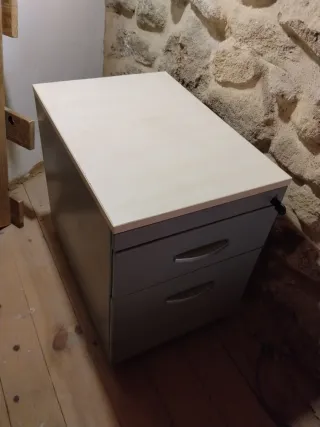 Cajón archivador de oficina