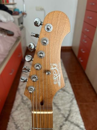 Guitarra Eléctrica Jet Negra