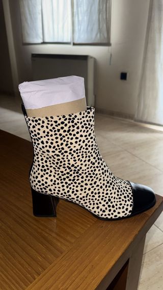 Botas de tacón estampado dálmata