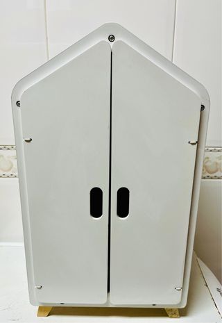Armario blanco muñecas