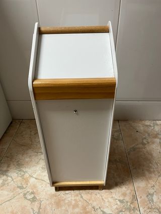 Armario blanco muñecas