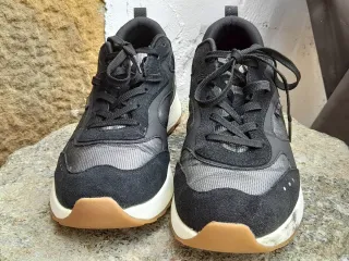 Zapatillas Skechers Mujer Negro y Dorado