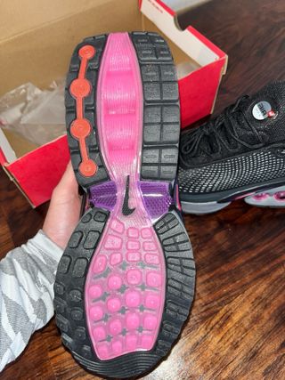 Nike DN Air Negro Púrpura