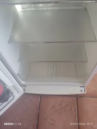 Nevera Liebherr blanca