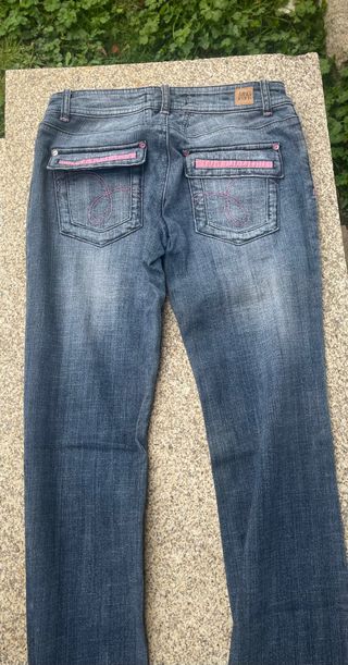 Conjunto cazadora y pantalón vaquero