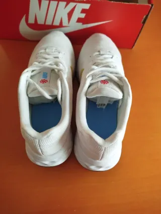 Nike Revolution 6 Next Nature Blancas y Amarillas