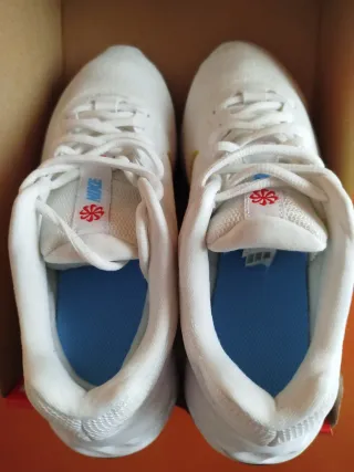 Nike Revolution 6 Next Nature Blancas y Amarillas