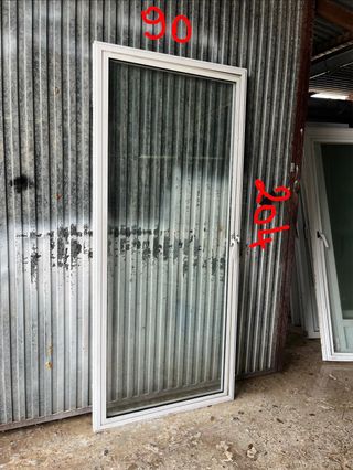 Puerta de aluminio con cristal