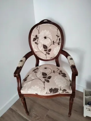 Sillas Luis XVI Tela y Madera