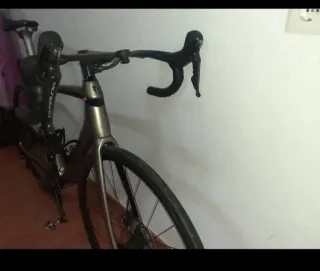 Bicicleta de carretera Trek.