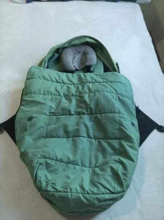 Capazo Newborn Yoyo+ con cortina parasol