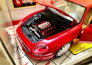 Bburago Maserati 3200 GT 1/18