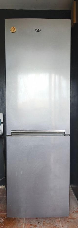 Nevera combi Beko
