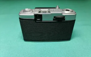 (Ultimo prezzo) Lotto di 4 fotocamere Olympus Pen e Trip