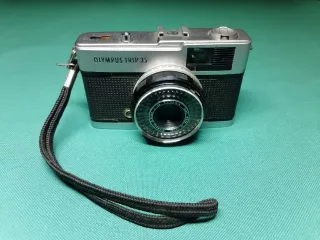 (Ultimo prezzo) Lotto di 4 fotocamere Olympus Pen e Trip