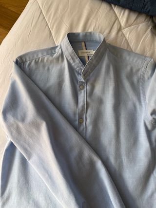 Camisa azul claro cuello mao