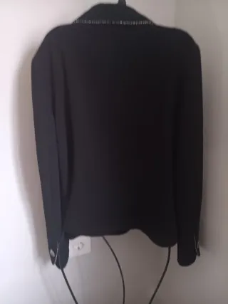 Chaqueta elegante mujer negra y plateada