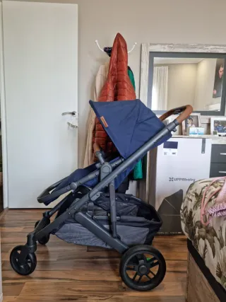 Cochecito Uppababy Cruz V2 azul marino 3 piezas