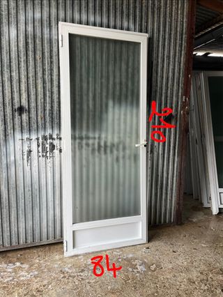 Puerta de aluminio con cristal