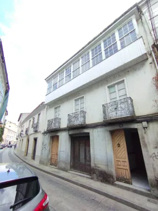 Casa Edificio en casco histórico en Monforte