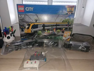 Tren LEGO 60197 + 60205