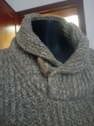 Maglione con tasche beige/grigio