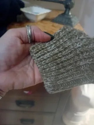 Maglione con tasche beige/grigio