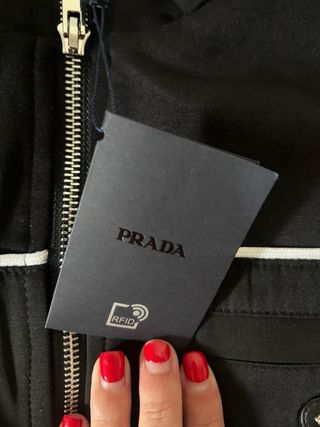 Chaqueta Prada Negra nueva con etiqueta