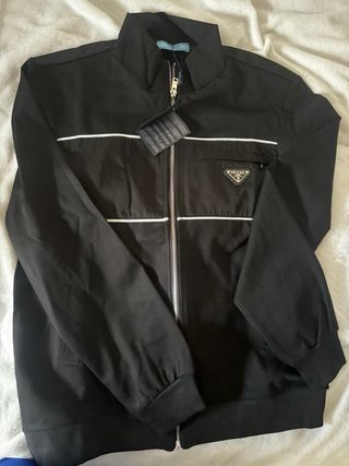 Chaqueta Prada Negra nueva con etiqueta