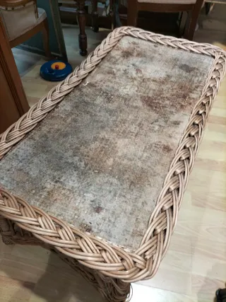 Mesa de centro de mimbre