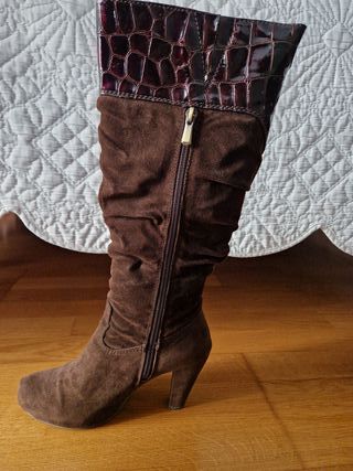 Botas altas marrones