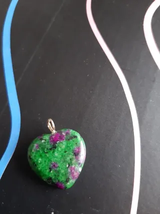 Rubí en zoisita  Oro