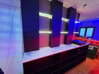 Estanterías para local y barra hosteleria