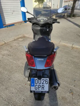 Yamaha Scooter XMAX