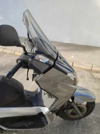 Yamaha Scooter XMAX