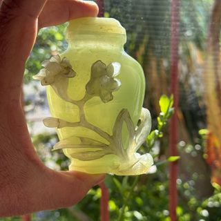 Frasco Chino Bowenita-Jadeita Antiguo