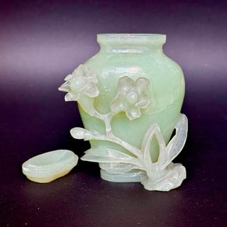 Frasco Chino Bowenita-Jadeita Antiguo