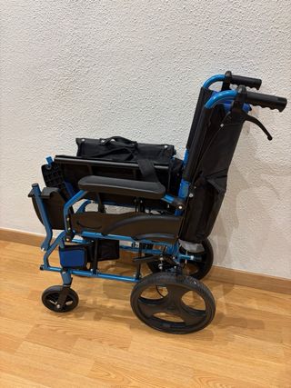Silla de ruedas plegable