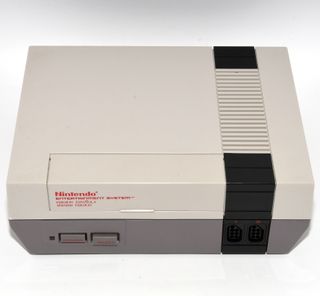 Consola Nintendo NES con Caja y Mandos