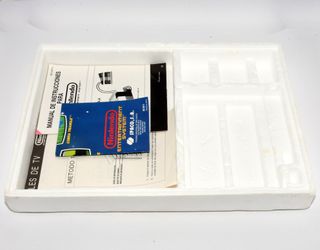 Consola Nintendo NES con Caja y Mandos