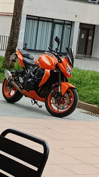 Kawasaki Z750 Naranja 2007