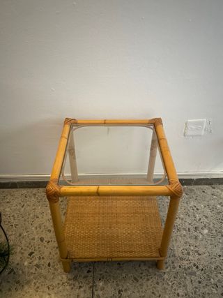 Tavolino ausiliario in bambù e vimini