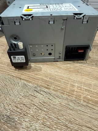 Radio Seat Leon mk2 Restyling. Funciona perfecta.