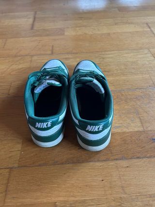 Zapatillas Nike Verdes y Blancas