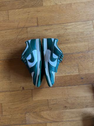 Zapatillas Nike Verdes y Blancas